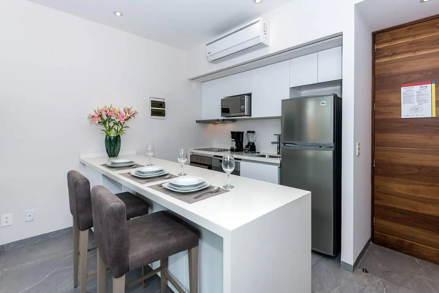 Luxury Condo, 150Mb, 2 Bedroom, Cine, Gym, Pool Playa del Carmen 0*,  Mexico