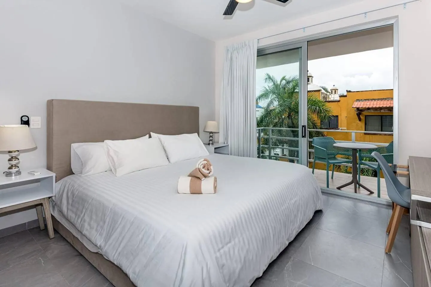 Luxury Condo, 150Mb, 2 Bedroom, Cine, Gym, Pool Playa del Carmen 0*,  Mexico