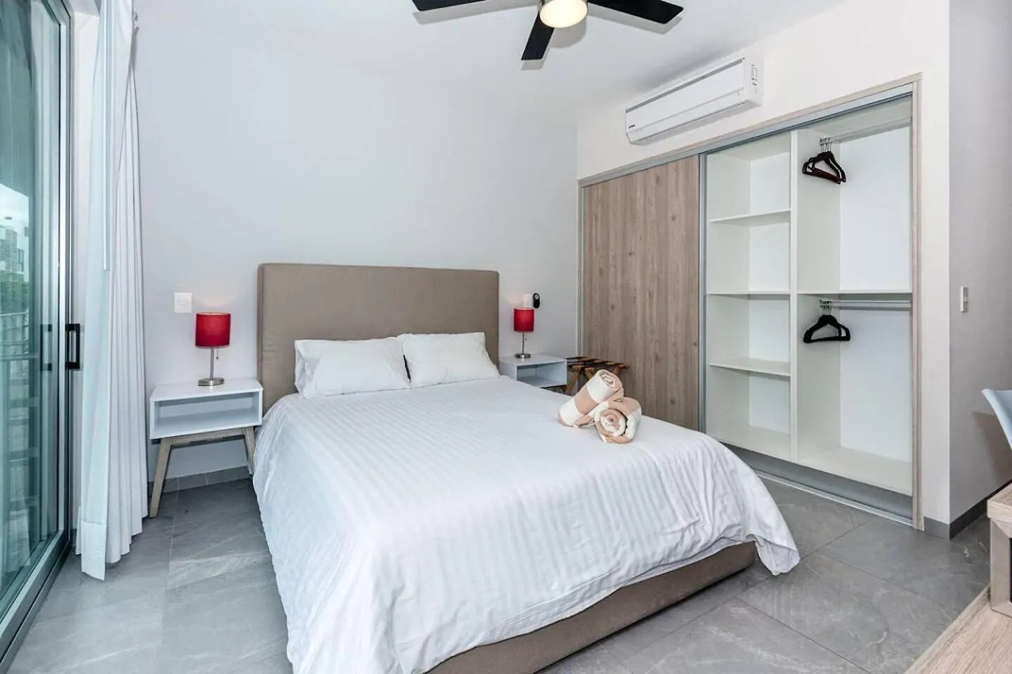 Luxury Condo, 150Mb, 2 Bedroom, Cine, Gym, Pool Playa del Carmen 0*,